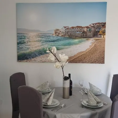 Dominos Apartment