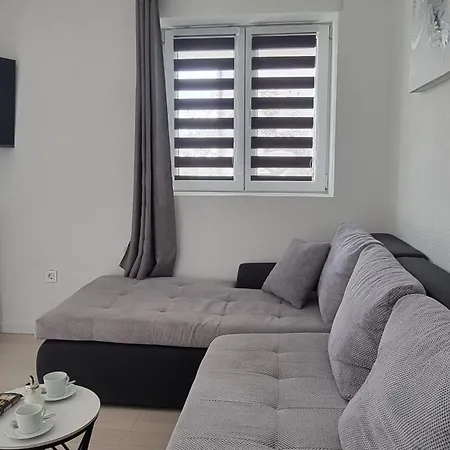 Dominos Apartman