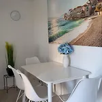 Dominos